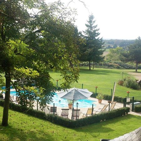 Le Logis Du Pressoir Self Catering Gites In Beautiful 18Th Century Estate In The Heart Of The Loire Valley With Heated Pool And Extensive Grounds. Les Bois-d'Anjou Екстериор снимка
